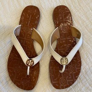 Women’s Tory Burch white thong sandals